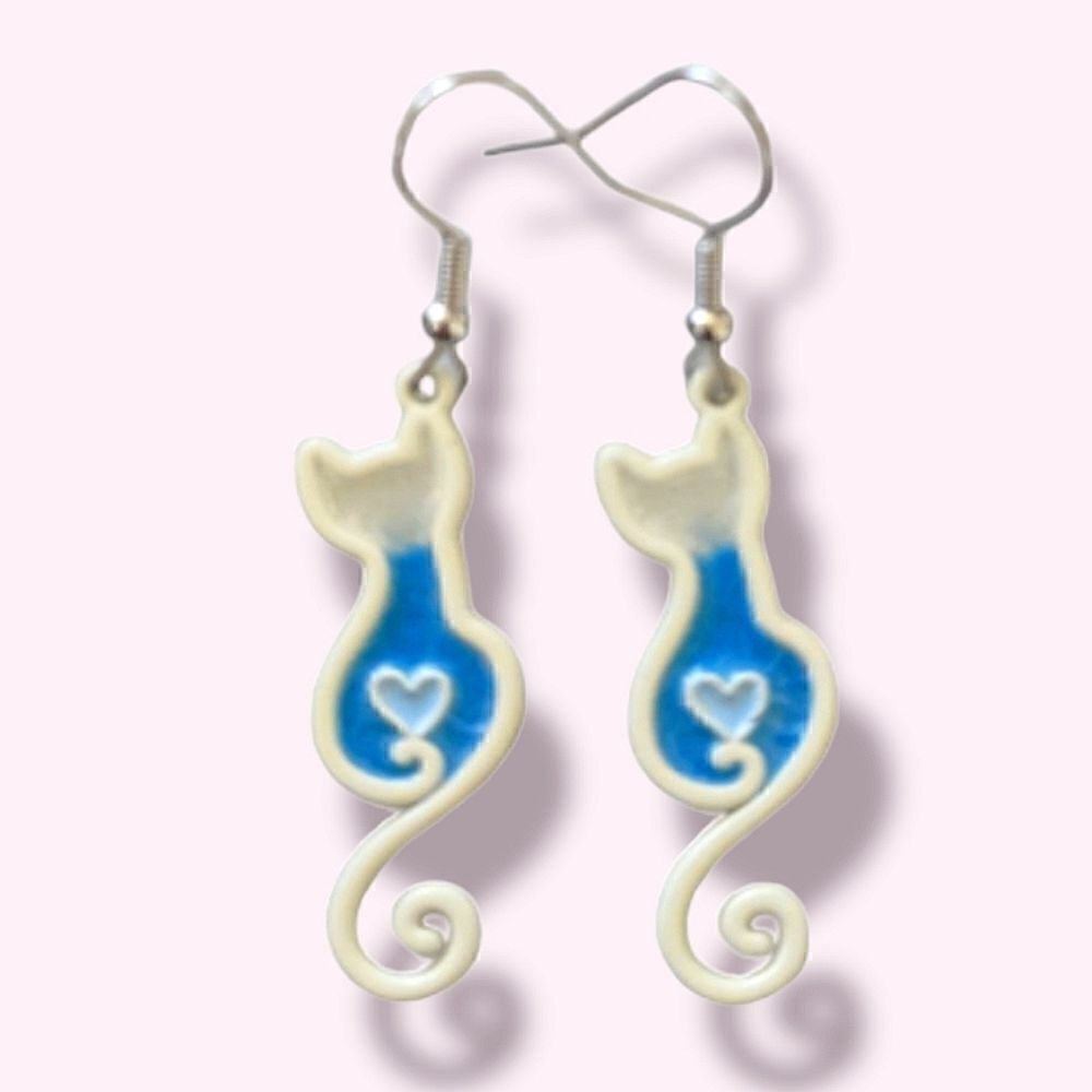 Kitty Cat Love Heart Earrings
